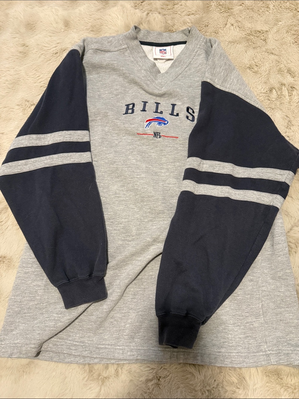 Buffalo BILLS Gray and Navy V-Neck Bills Pullover lightweight crewneck